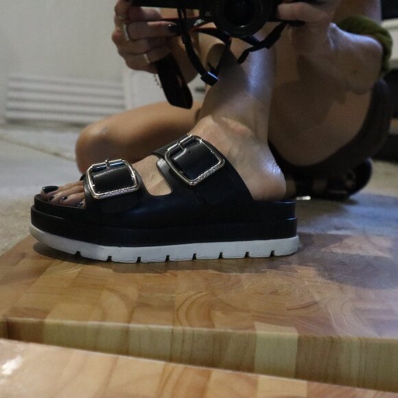 J Slides, Size 8, Black Platform Sandals - Picture 1 of 6